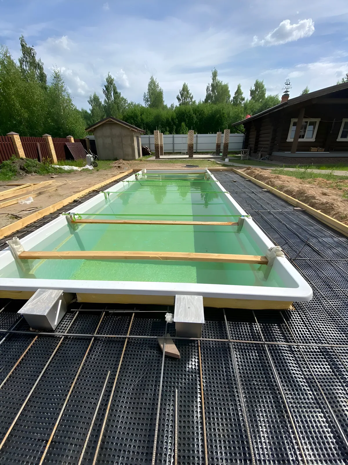 Laguna 9 — вечернее освещение в Таганроге