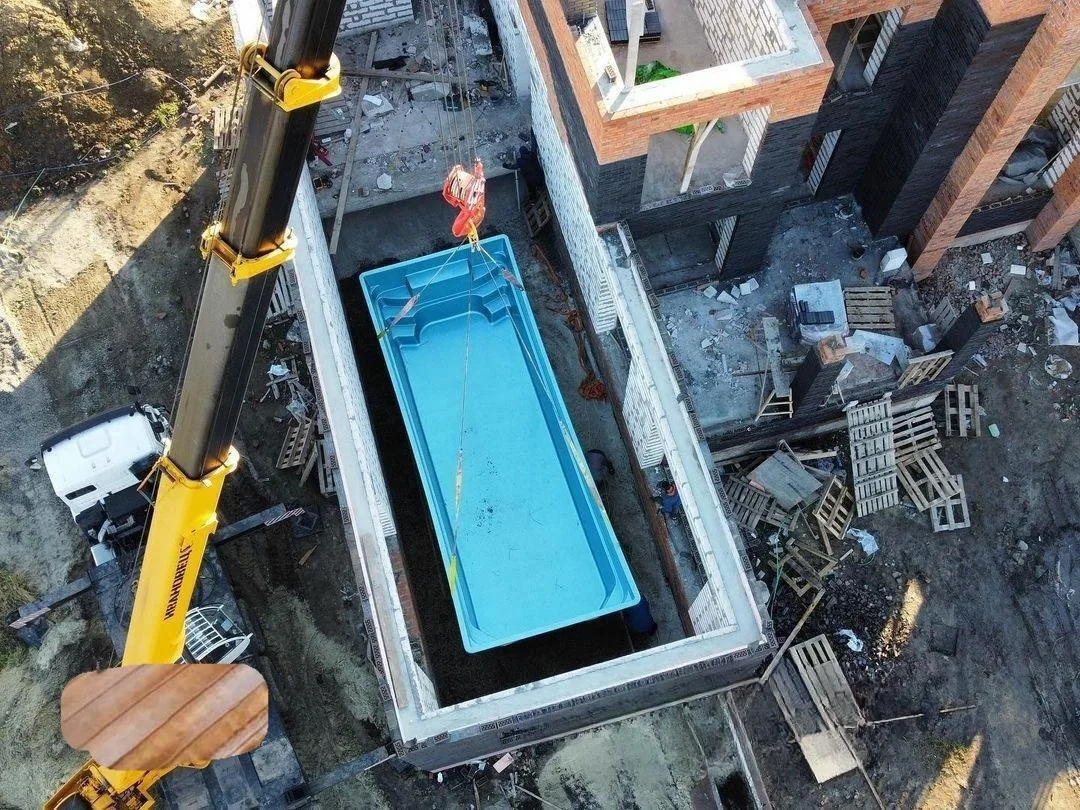 Laguna 9 — зона отдыха у бассейна в Таганроге